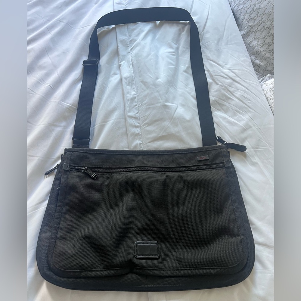 Tumi Slim Expandable Black Messenger Bag